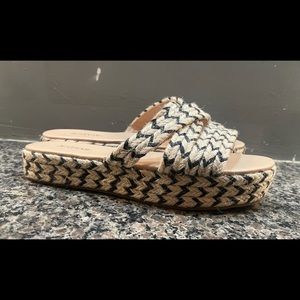 Just Fab Cream and Black Sandals Size 10